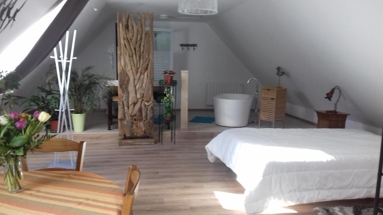 La Martre Bed and Breakfast Saint-Sylvestre-de-Cormeilles Exteriör bild